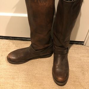Women’s Frye boots. Like new, worn once!